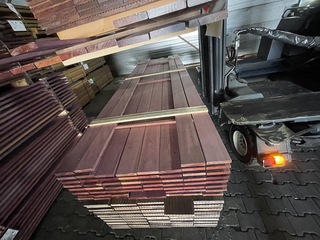 Ca. 60x Purple Heart hardhouten planken geschaafd, 21x120mm, lengte 11